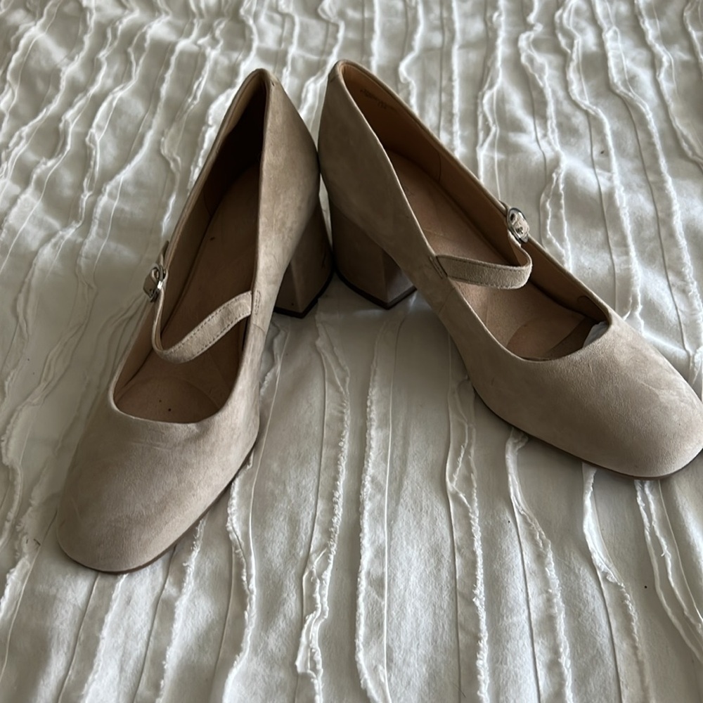 Rockport Suede Block Heel Shoes - Picture 6 of 11